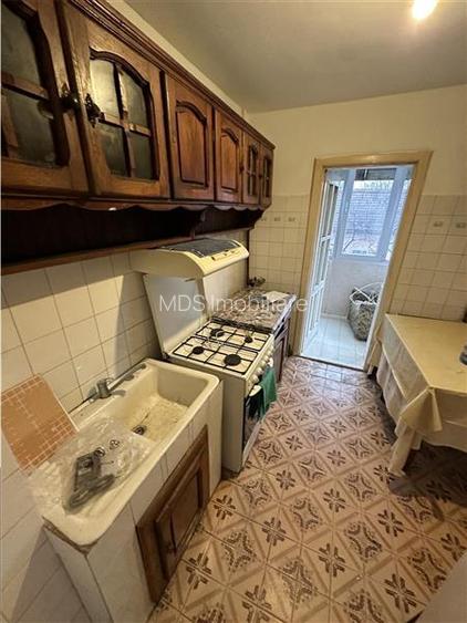 3 camere decomandate cu centrala etaj 1 - 5