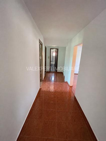 Apartament 4 camere, centrala termica, Bragadiru central, aproape de Primarie - 10