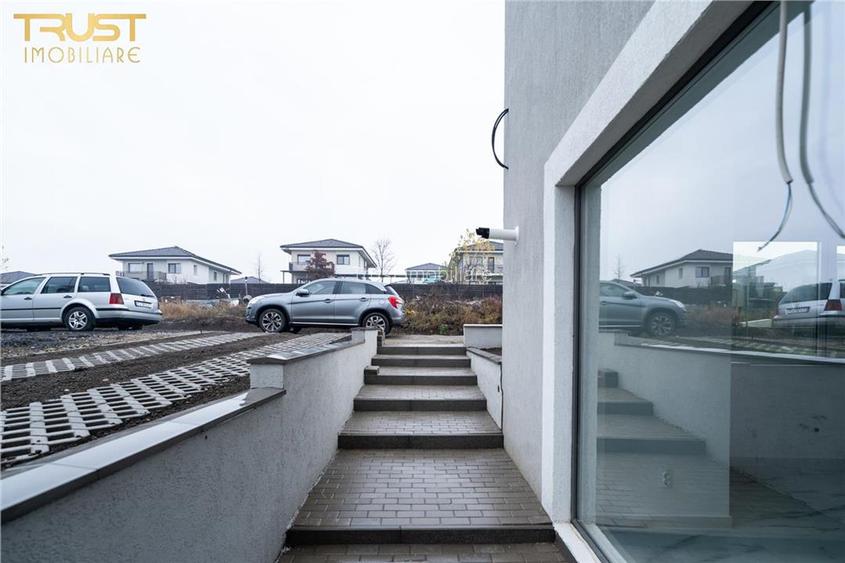 Repozitionare pret l Duplex modern 3 dormitoare cu panorama superba– Dezmir l  S - 13