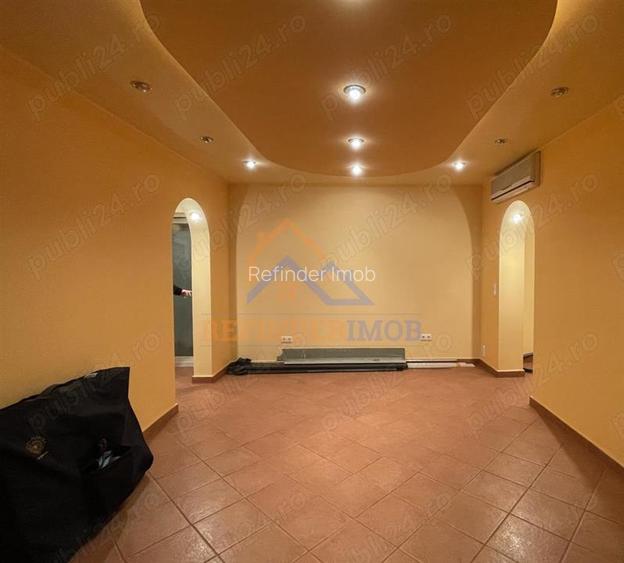 Apartament de vanzare cu 3 camere, zona Trapezului - 4