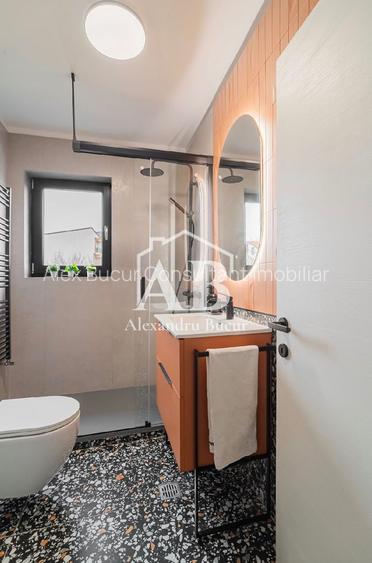 Prima inchiriere - 2 camere mobilat cu designer si cu loc de parcare - 10