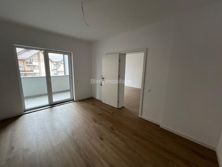 Apartament cu 3 camere, 60 mp,terasa, zona  Porii - 11