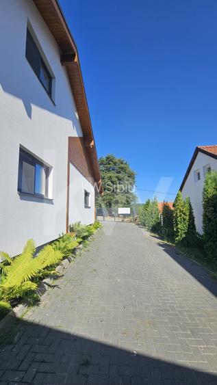 Casa moderna de inchiriat, cu garaj generos – Tocile, Sadu - 22