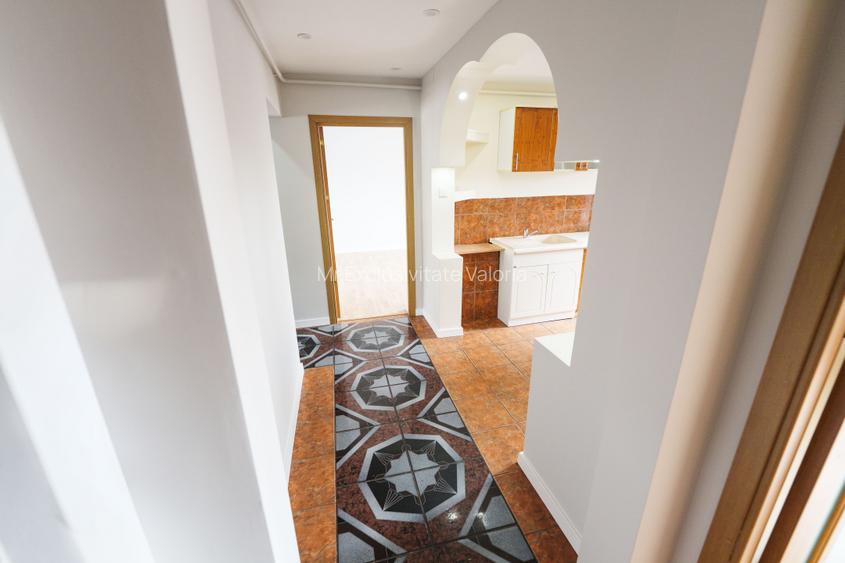 Apartament 4 camere renovat, bilateral, CT, Craiovita Noua - zona Kaufland - 6