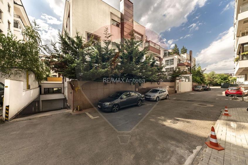 4 camere| semineu| piscina interioara | sauna | sala de sport| parcare - 27