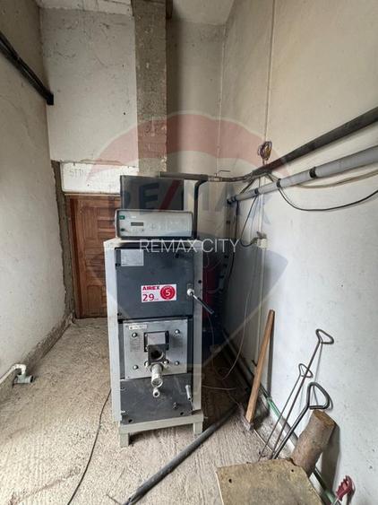 Casă / Vilă cu 6 camere de vânzare în zona Darmanesti - 26