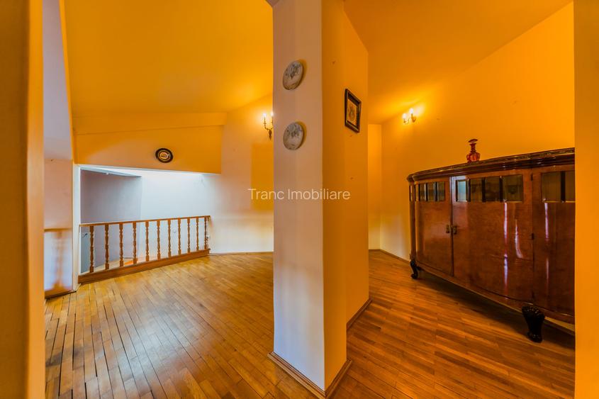 Vilă impunătoare cu arhitectură elvetiană pe 3 nivele - proprietar - 12