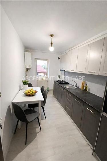 Apartament 3 camere, decomandat, cu 2 bai, etaj 1, Bartolomeu, Brasov - 2