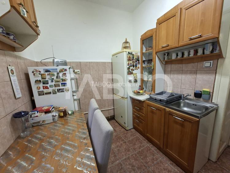 Apartament spatios de vanzare cu 3 camere la etajul 1 in Orasul de Jos - 13