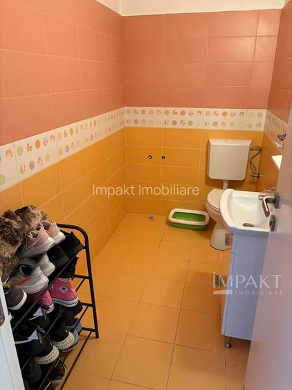 Casa frumoasa de vanzare la curte comuna, zona Centrala! - 13