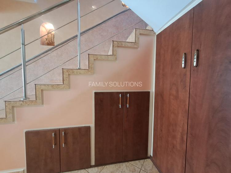 Casa individuala cu piscina. P+1+M. zona foarte buna - 41