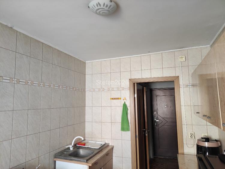 3 camere 1981 Banu Manta, ultimul pret disponibil in acest weekend. - 3