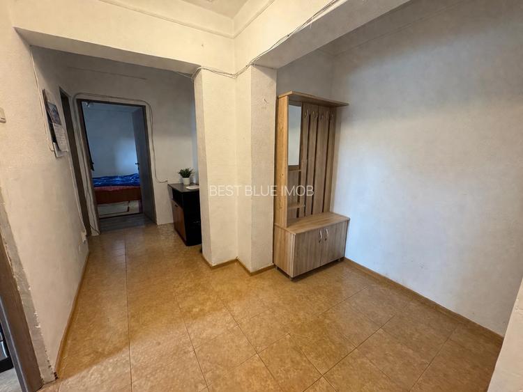 Nicolina, CUG, langa Selgros - Apartament 2 camere, decomandat, comision 0 - 5