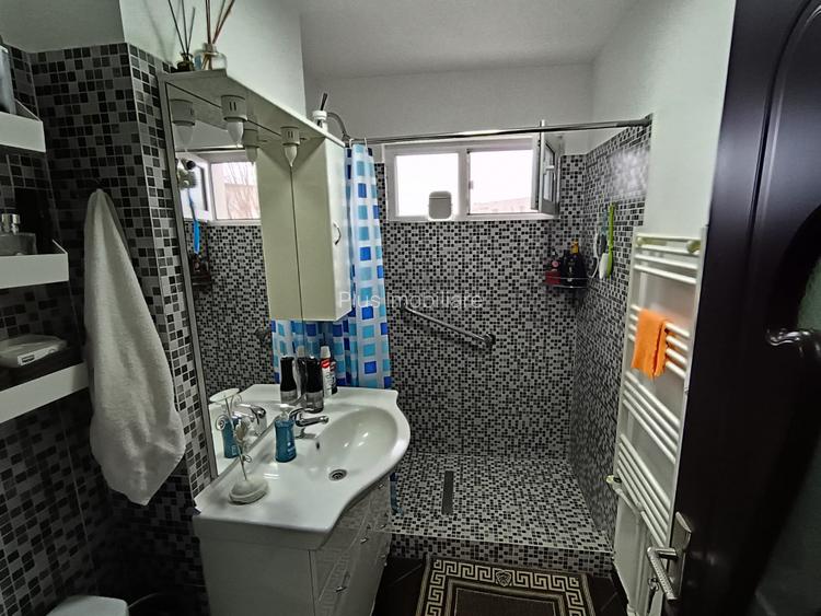 APARTAMENT 2 CAMERE, MOBILAT SI UTILAT, ET.3/4, PODU ROS, RENOVAT RECENT - 8