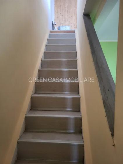 Apartamentla mansarda  de vanzare 3 camere de 66 mp zona : Floresti Porii - 4