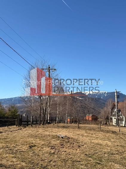 Casă tradițională cu 1800 mp teren  în Sohodol, Bran | Priveliște superba - 13