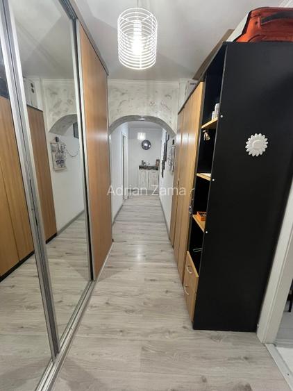 Vand apartament 3 camere decomandat Bucuresti Sector 5 Zona Margeanului - 11