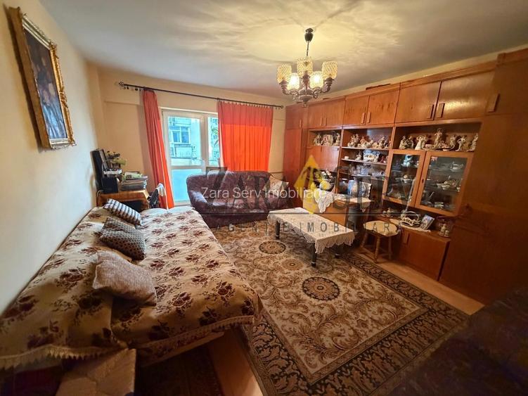 Apartament 3 camere decomandat