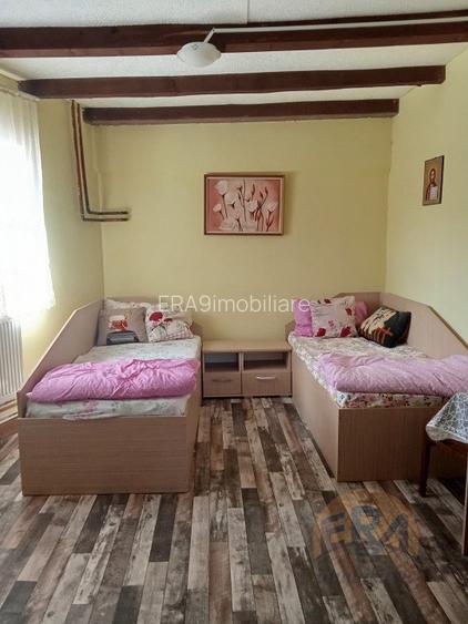 Casa Sacadat, Str. Principala - 10