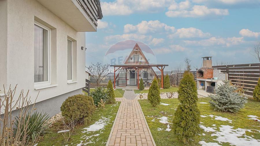 Comision zero, casa individuala + cabana A frame in Bod, la intrare - 39