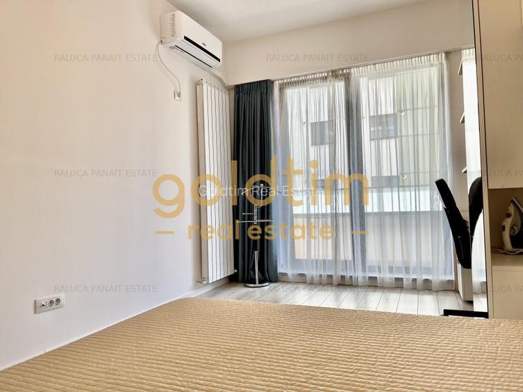 NOU/ PRIVELISTE - 11