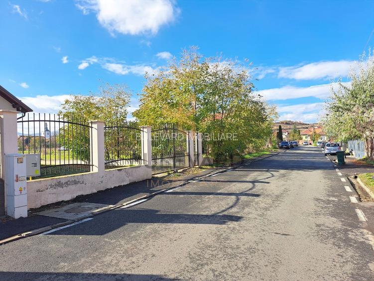 Casa noua + atelier 49 mp + teren 1030 mp! - 2