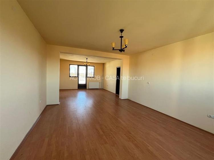 Lugoj,  Vila P+2E+M ,  656 Mp., Construiti, Posibilitate De Investitie, Zona 0 - 19