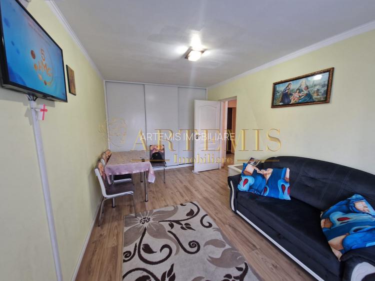 Apartament de 2 camere, decomandat, 49 mp., zona Sud - 3