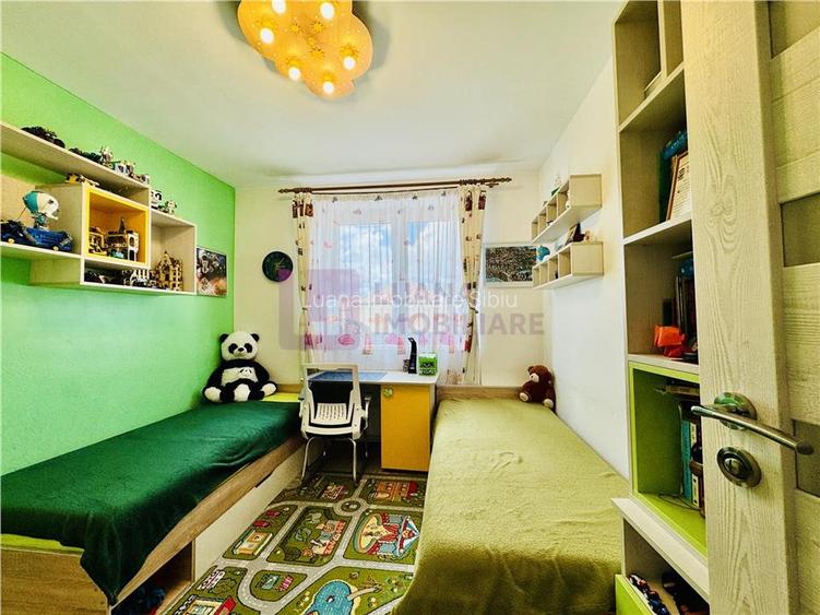 Apartament cu 3 camere de vanzare | Rahovei | renovat | mobilat | video - 4