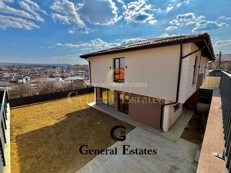 Vilă tip duplex de vânzare | Zona Cetățuia | 390 mp teren | 4 camere - 21