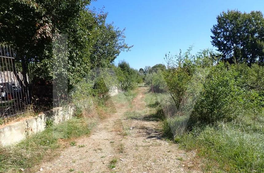 Teren intravilan de 1409 mp cu PUZ - Cisnadioara - 2