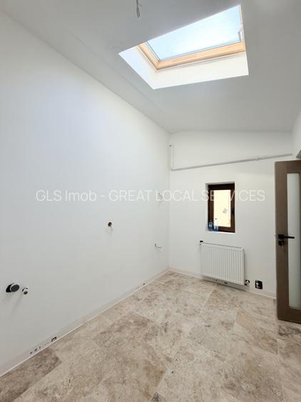 Spatiu pretabul birouri, Salon, Studio in  Mansarda Piata Romana - 6