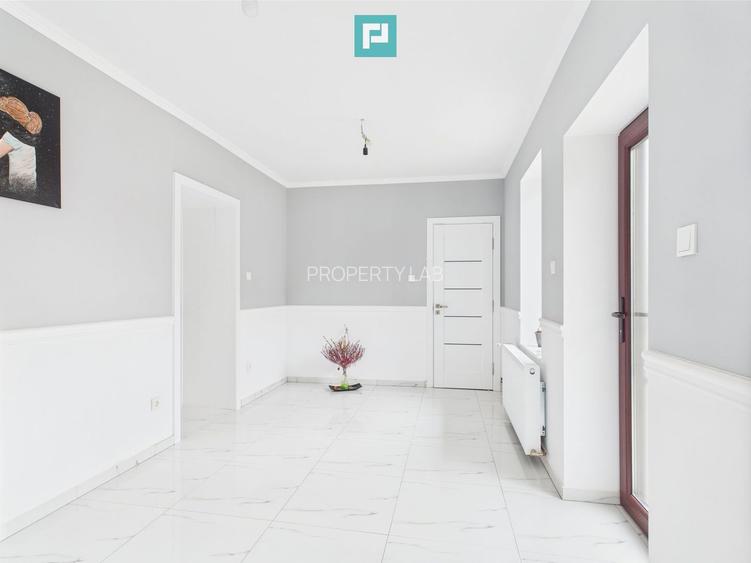 Casă Individuală cu spațiu comercial - Variaș - 5