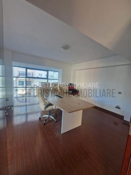 Clădire de birouri, adiacent Bd. Unirii, suprafata 120 mp./ birou - 5