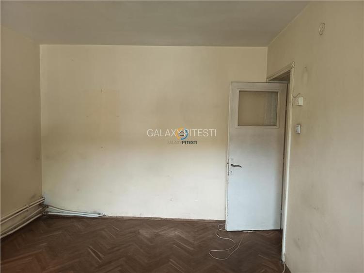 Vanzare apartament 3 camere decomandat Calea Bucuresti - 4