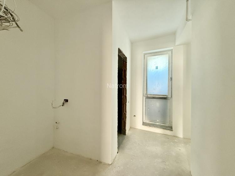 Ultracentral,  2 camere cu 2 bai, priveliste si soare ! - 9