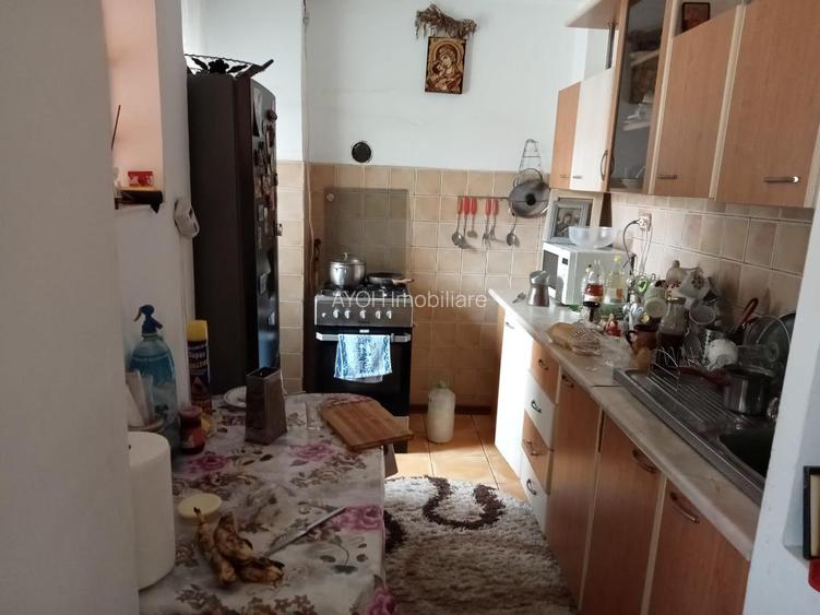 PALAZU MARE CASA CU TEREN 1400 MP DESCHIDERE 12ML PRET 240.000 EURO - 4