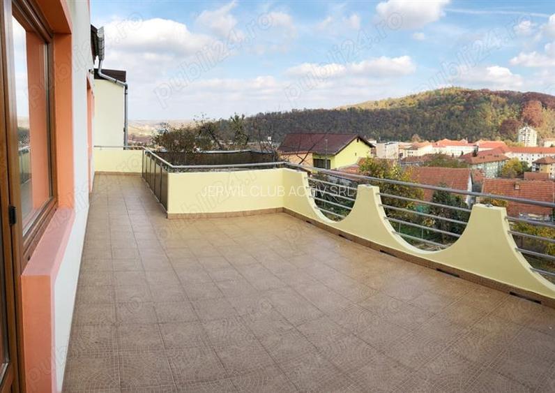 Casa 8 camere, zona centrala - 10