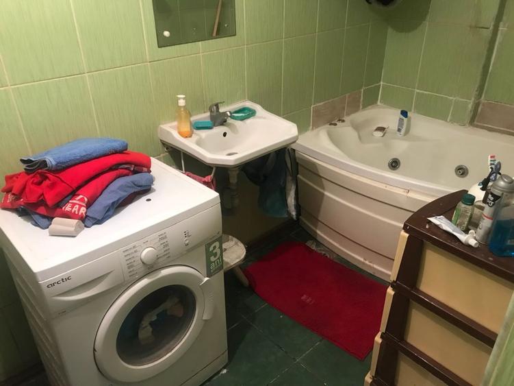 Apartament 3 camere in casa zona Centrul Istoric