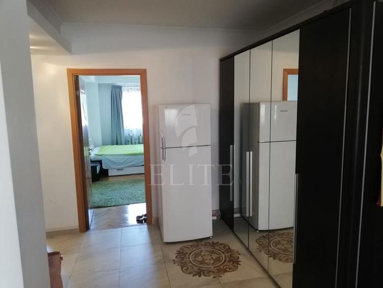 Apartament 3 camere în zona P-TA CIPARIU