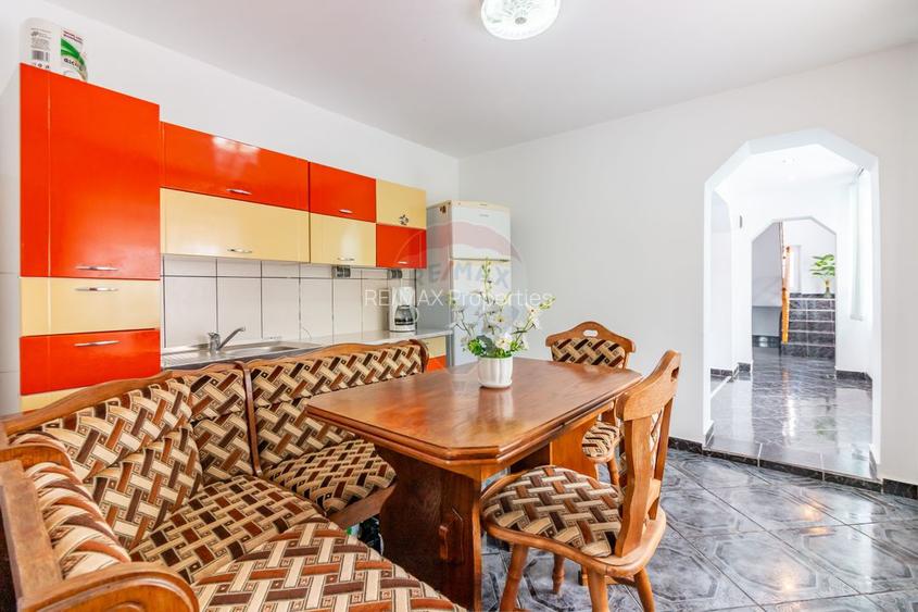 Casă / Vilă de vânzare Picior de Munte, Dambovita - 12