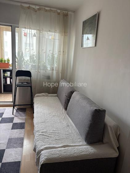 Chisinau - Garsoniera decomandata , bloc mixt - 2