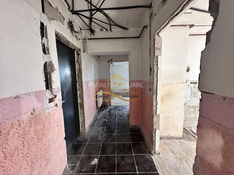 De vanzare apartament 2 camere decomandate Buhusi Bacau - 11