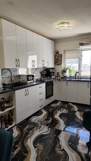 Apartament de vanzare 2 camere transformt in 3, zona linistita - 2