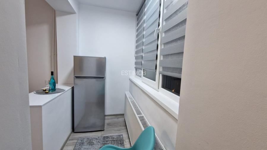 Inchiriere Garsoniera cocheta zona Coresi Tractorul - 12