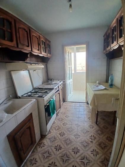 Lipovei 3 cam decomandat 2 balcoane Centrala gaz - 8