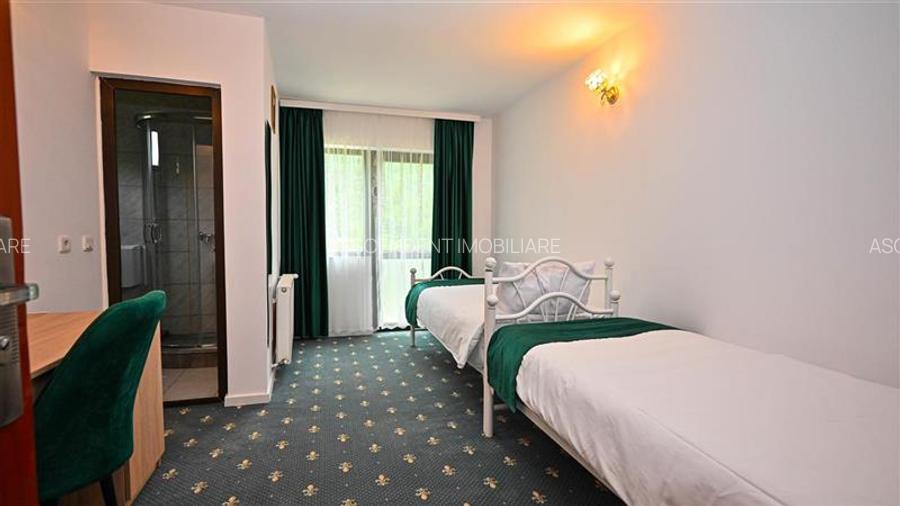 Complex turistic cu traditie,integrat in circuit, Rezervatia Naturala Piata Crai - 14