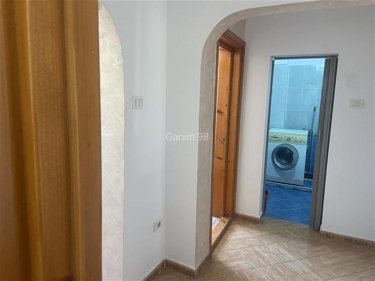 Apartament 2 camere , cartier Sud , decomandat , 43 mp, centrala termica proprie - 13