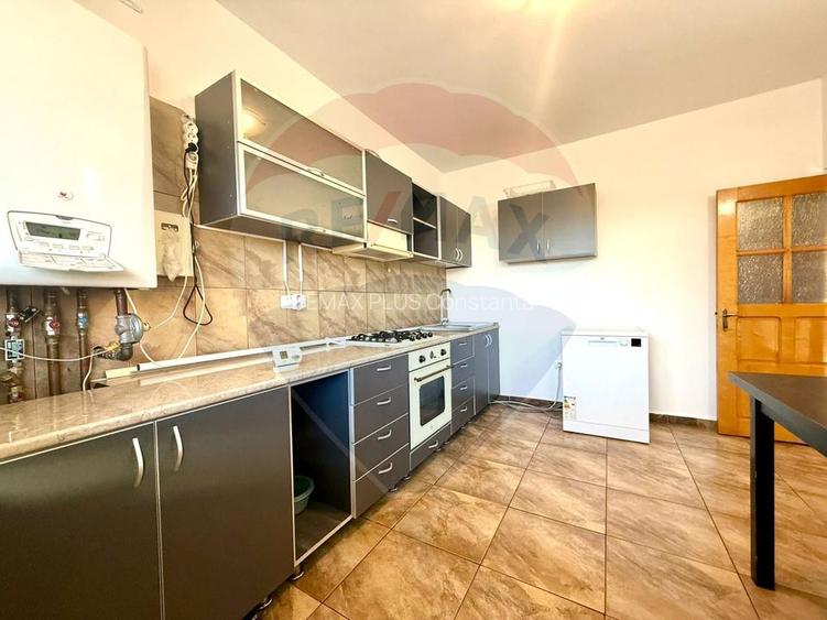 Casa cu teren de inchiriat in Palazu Mare - 4