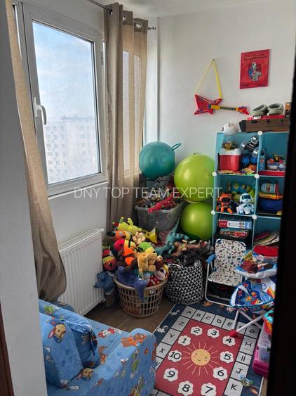 4 camere  - Metrou Aparatorii Patriei - Str. Mariuca - Sector 4 - 4